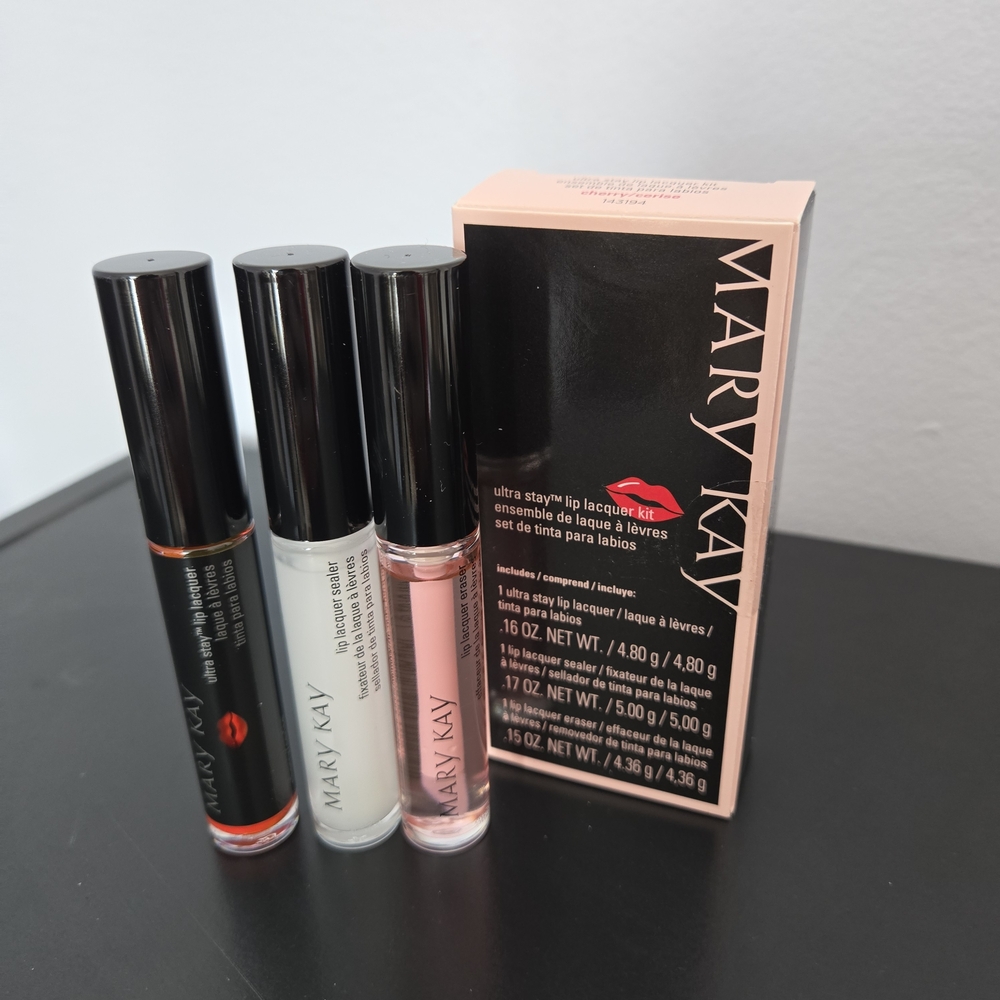 Mary Kay Ltd Edition Ultra Stay Lip Lacquer Kit NIB